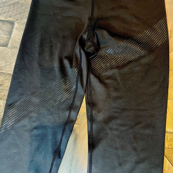 LILYBOD WOMEN’S SOULCYCLE BLACK COLOR WHITE STRIPES HIGH WAIST LEGGINGS SIZE M . - Picture 5 of 11